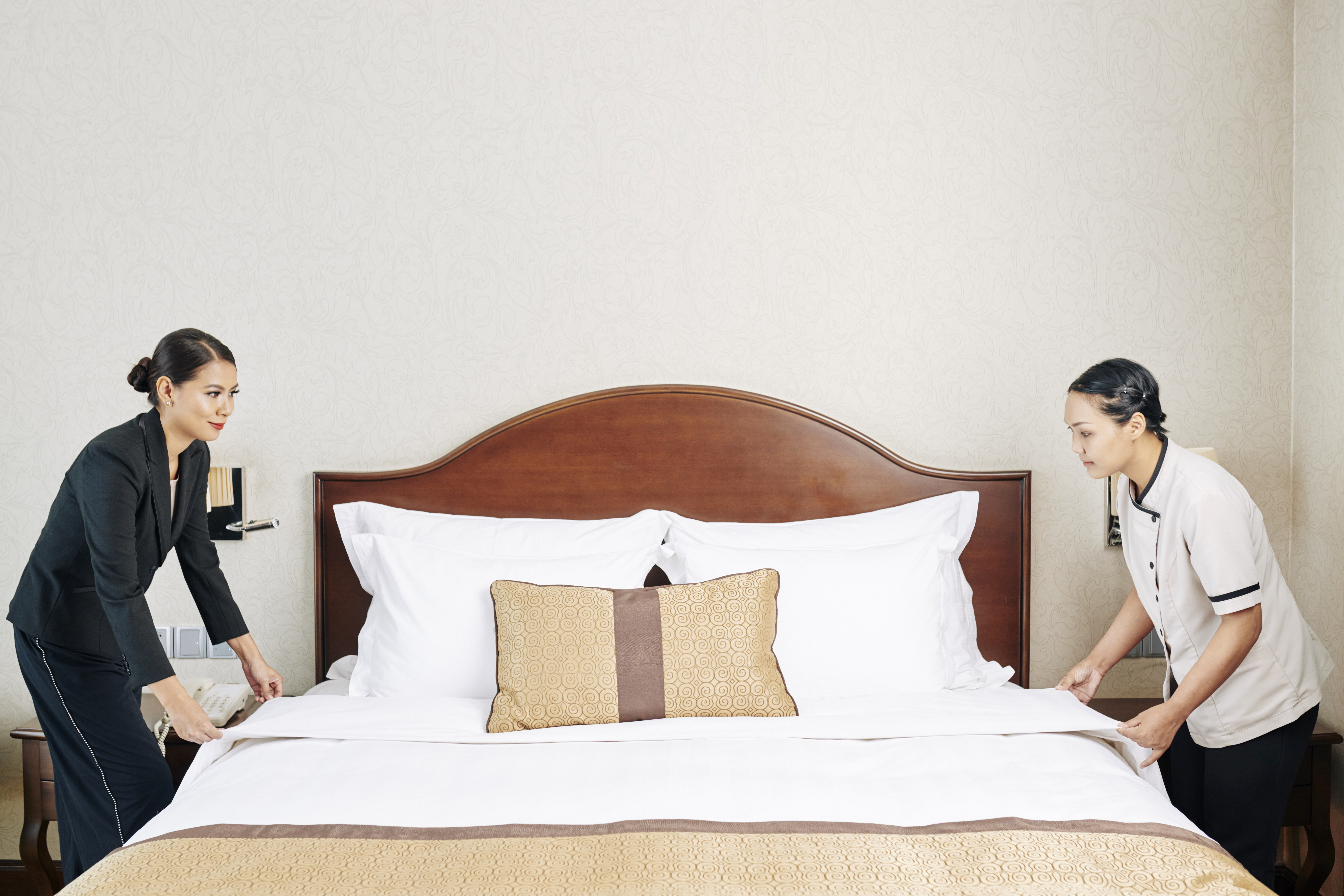 How-to-use-your-hotel's-reviews-to-train-and-motivate-staff